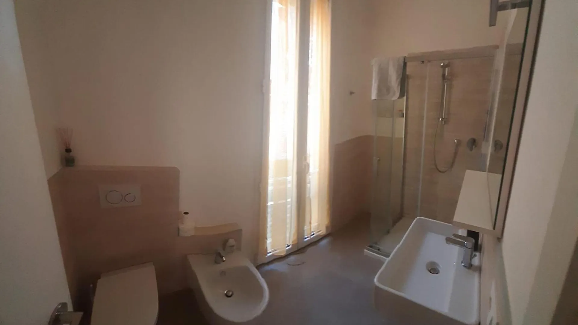 Center Rooms Bartolini Bolonia 0*,